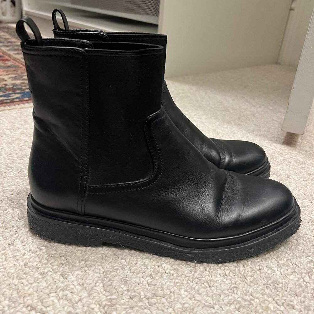 Vince Chelsea Boots Size 6
